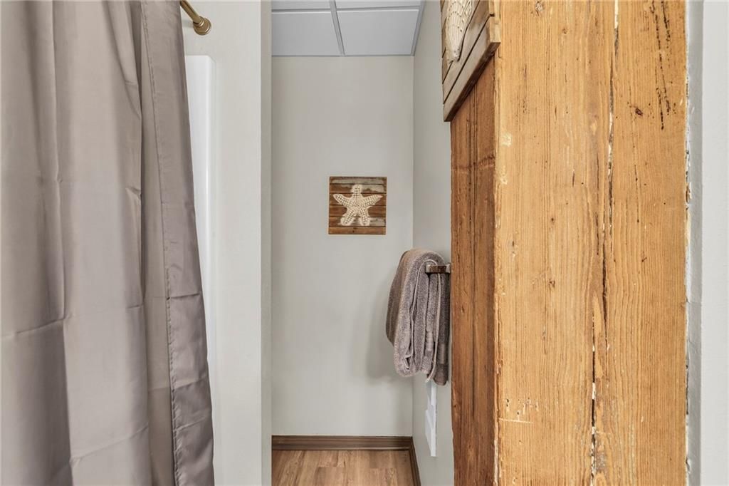 308 W 8th Street — photo 17