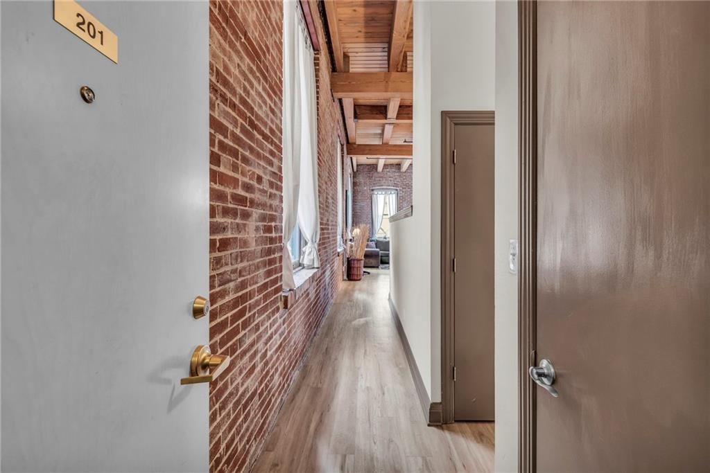 308 W 8th Street — photo 19