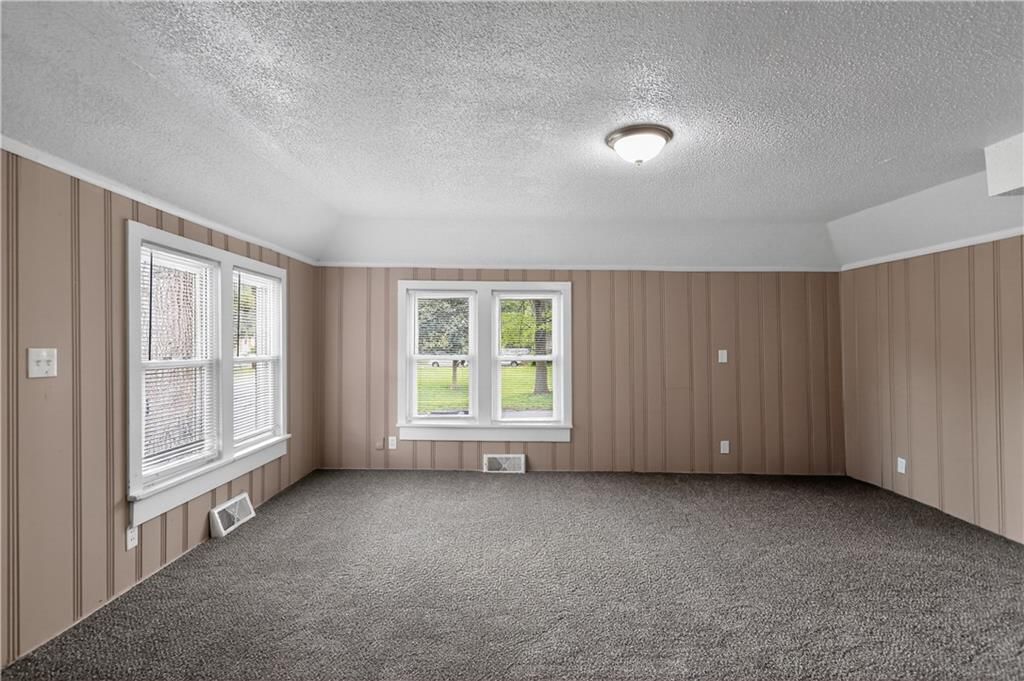 701 W Jones Street — photo 14