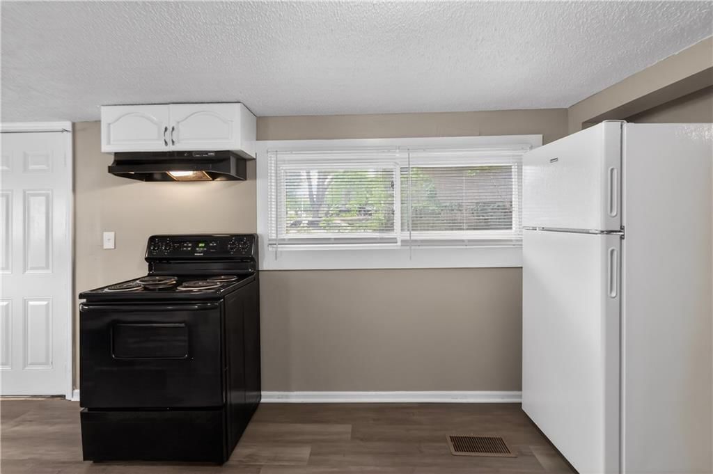 701 W Jones Street — photo 20