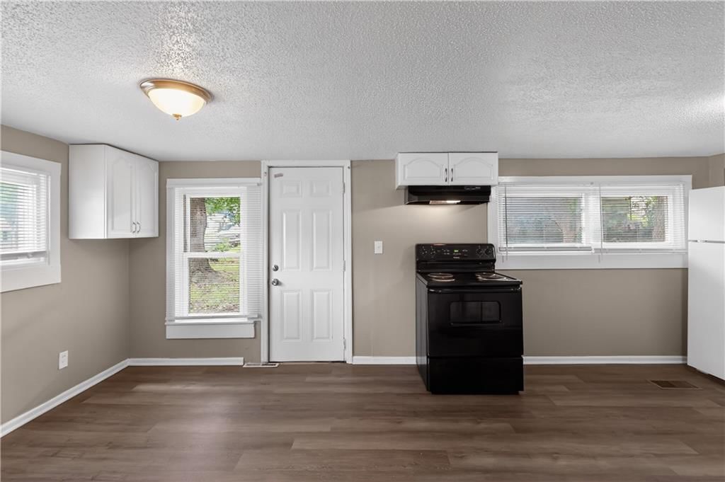 701 W Jones Street — photo 21
