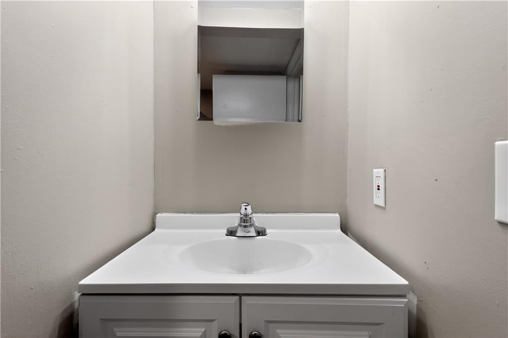 701 W Jones Street — photo 27