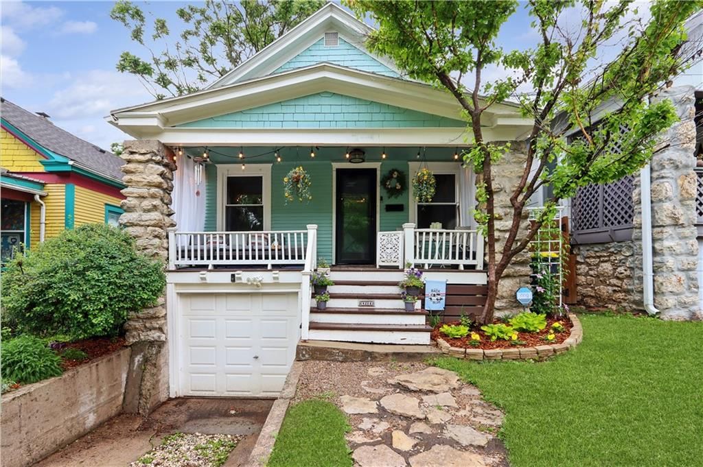 4208 Charlotte Street — photo 1
