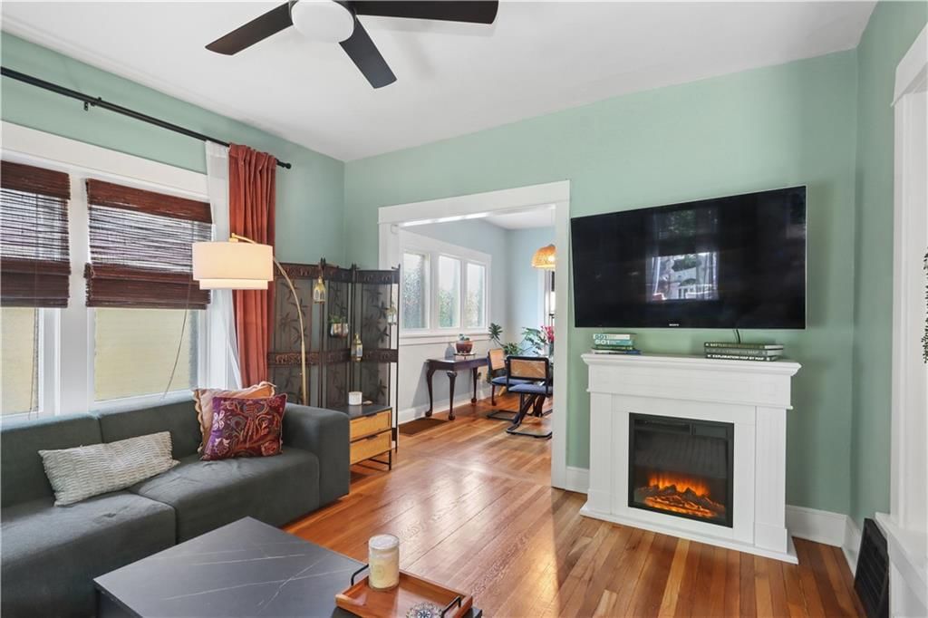 4208 Charlotte Street — photo 8