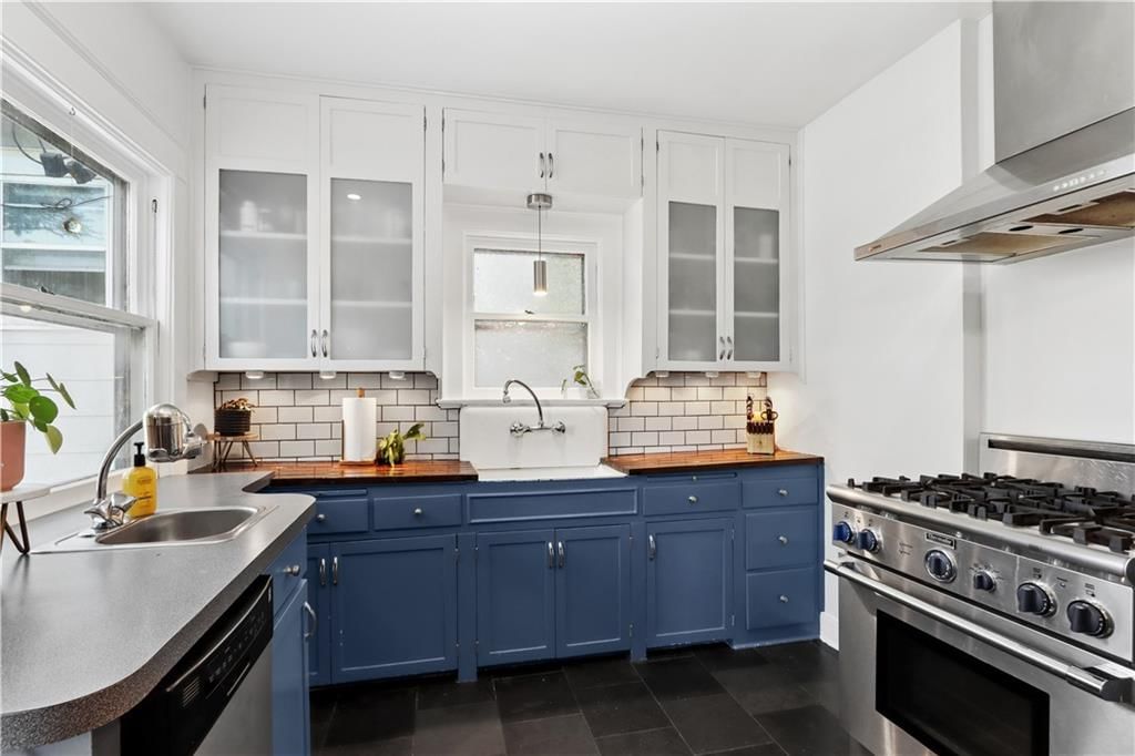 4208 Charlotte Street — photo 13