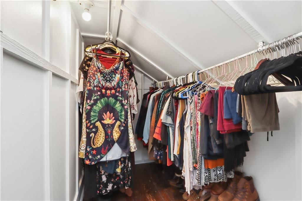 4208 Charlotte Street — photo 20