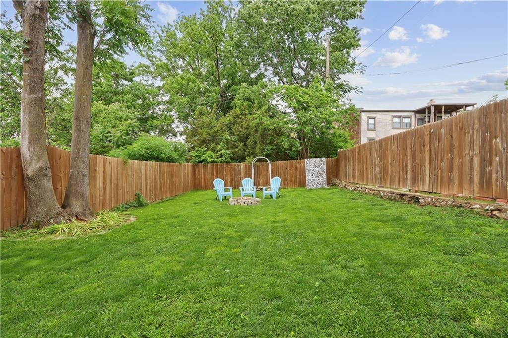 4208 Charlotte Street — photo 26