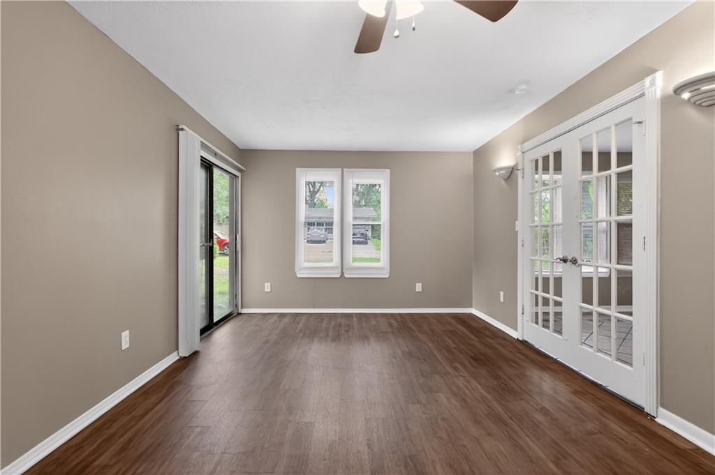 206 W Lawrence Street — photo 11