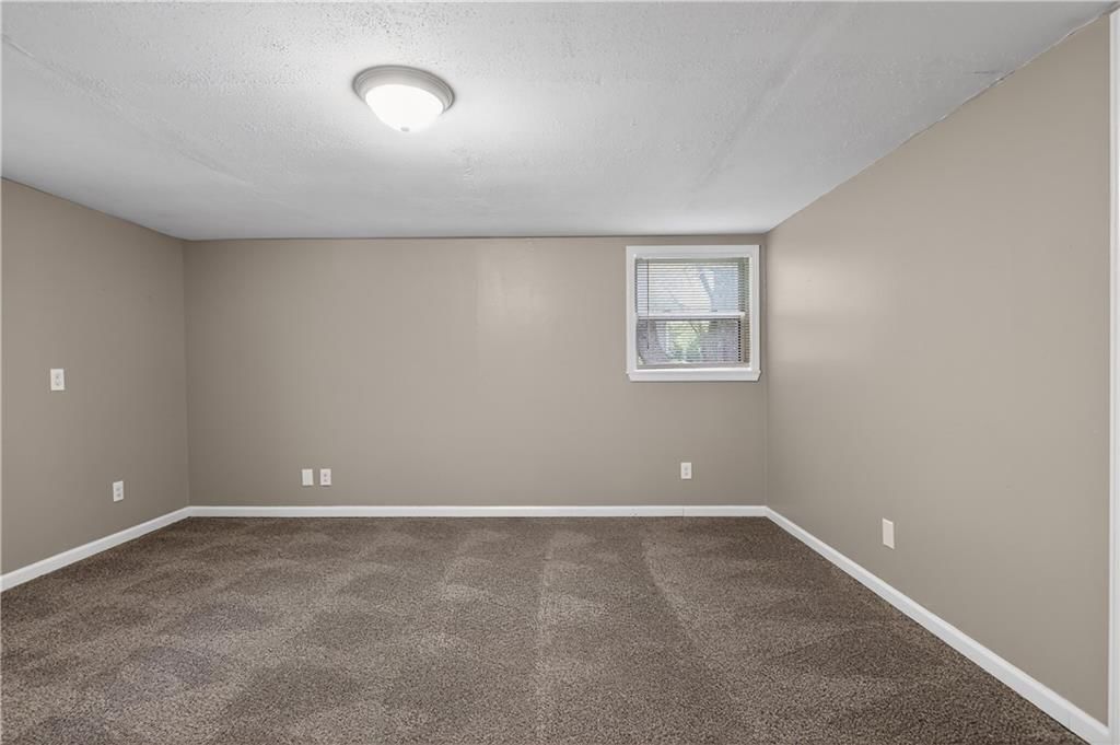 206 W Lawrence Street — photo 12