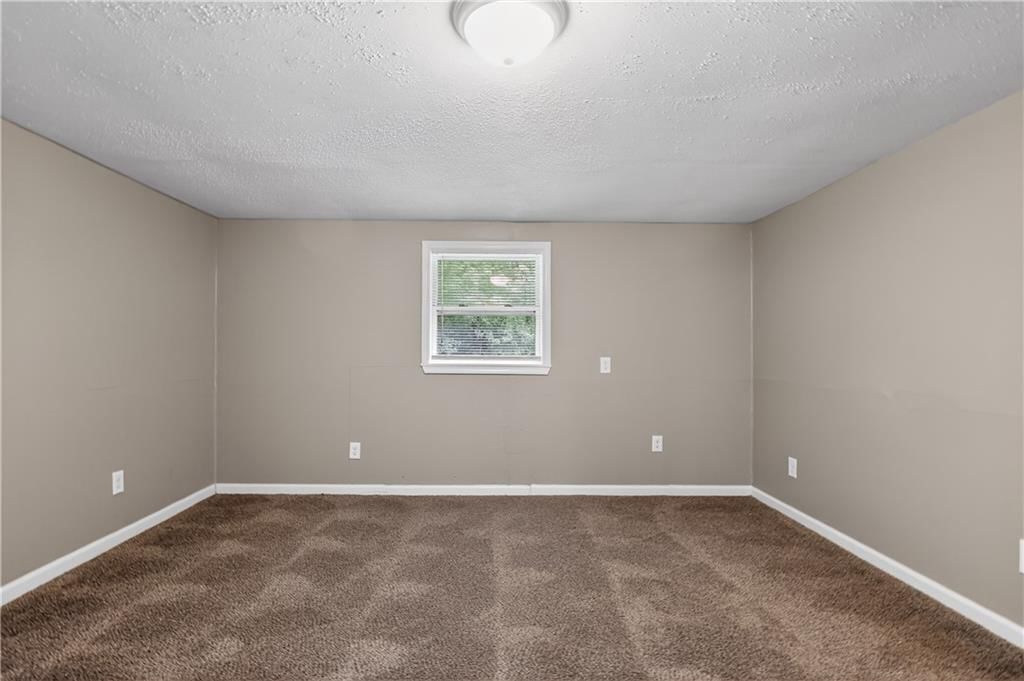 206 W Lawrence Street — photo 13