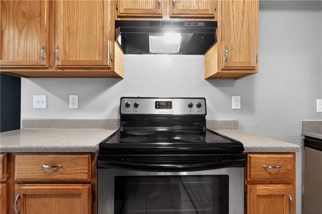 206 W Lawrence Street — photo 18