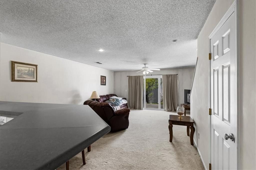 5540 N Fairmount Avenue — photo 4