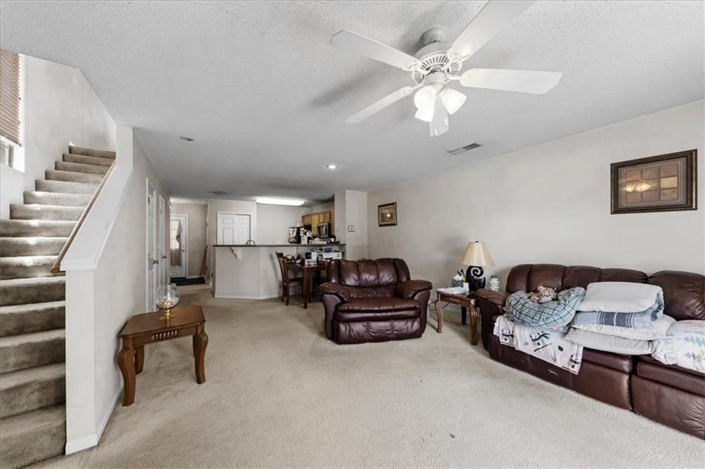 5540 N Fairmount Avenue — photo 10