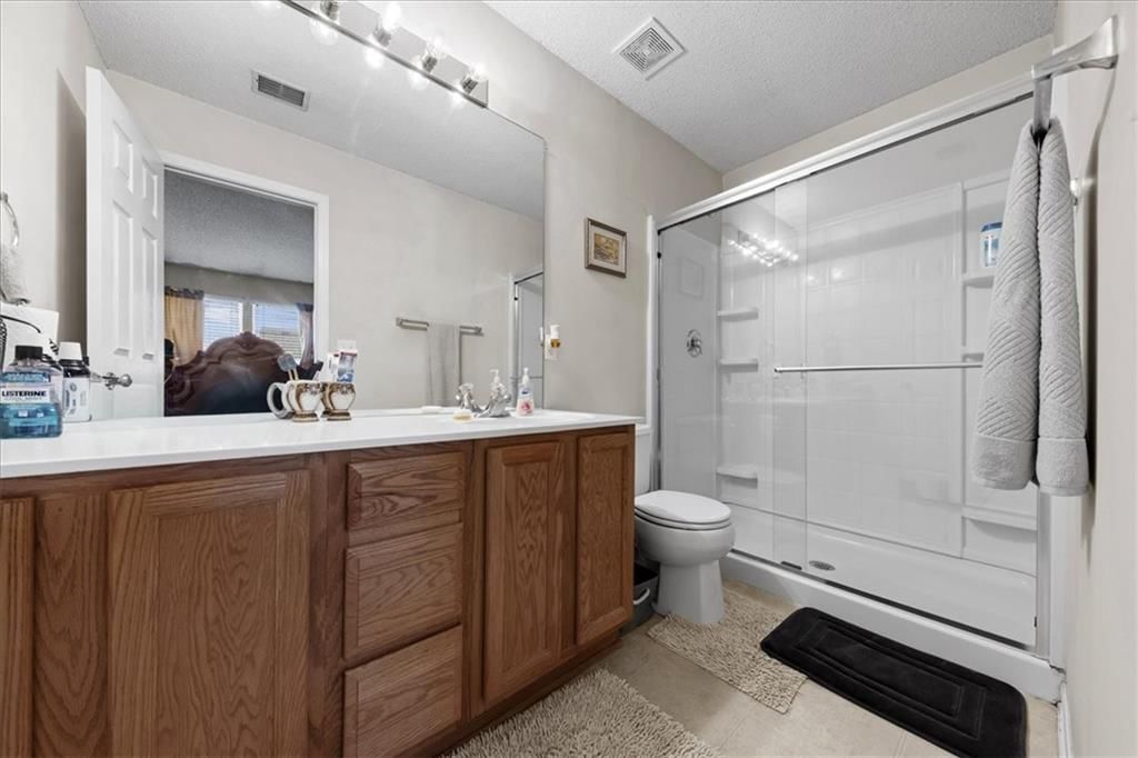 5540 N Fairmount Avenue — photo 16