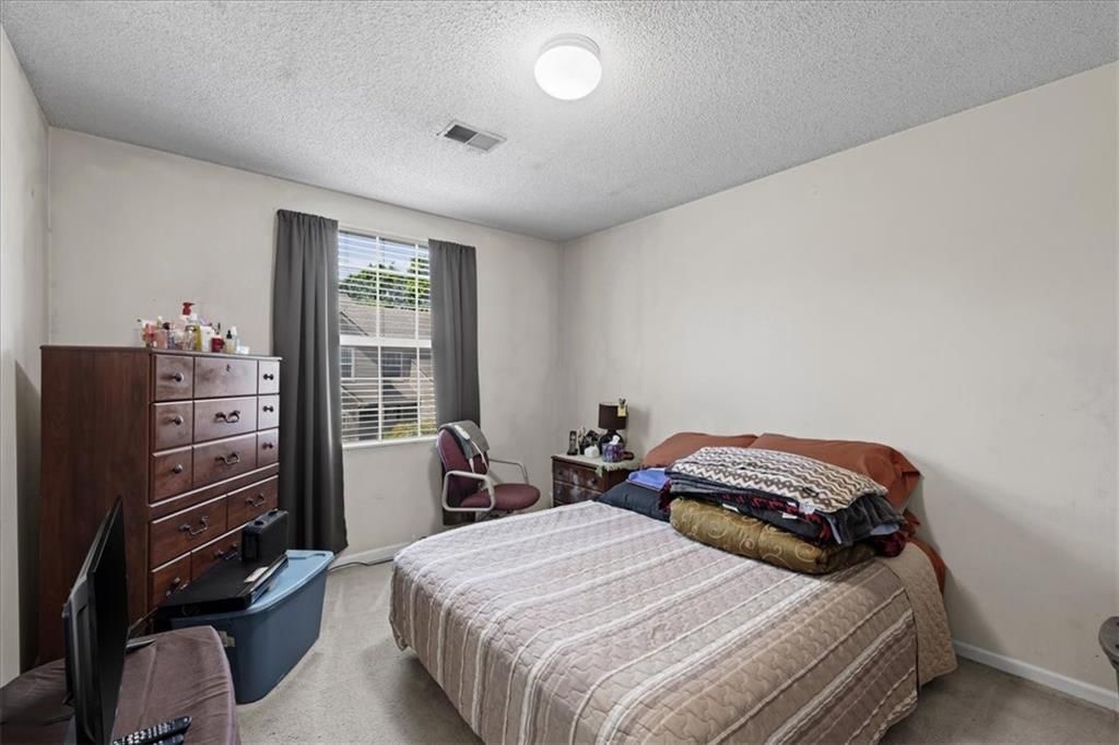 5540 N Fairmount Avenue — photo 17