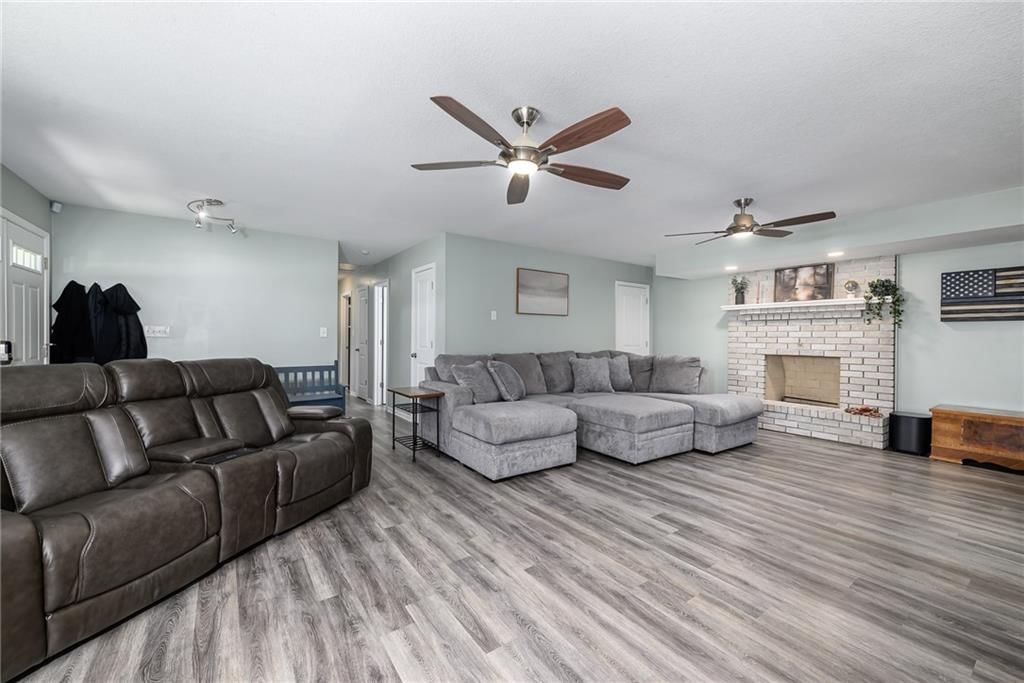 13300 Parallel Parkway — photo 9