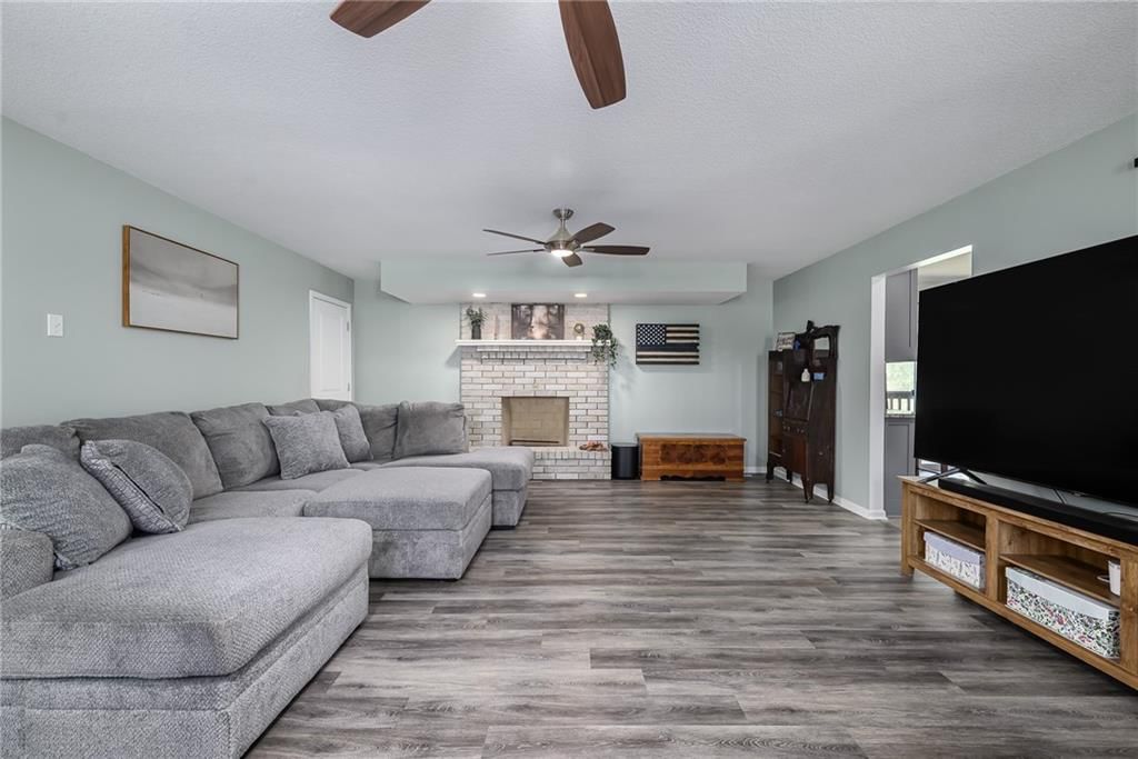 13300 Parallel Parkway — photo 10