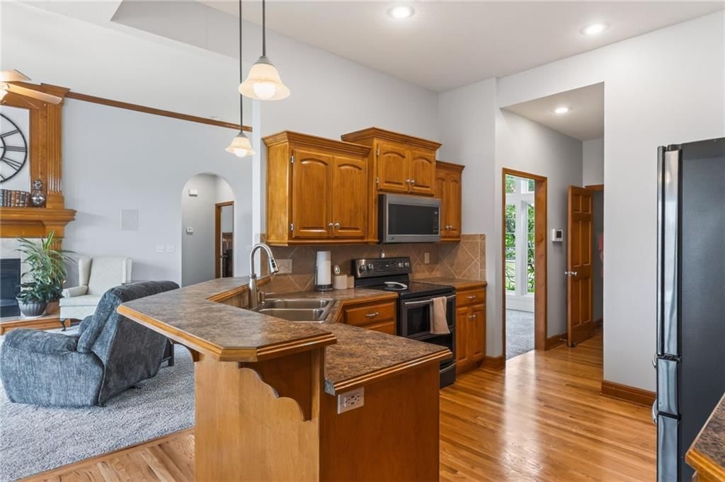 125 SW GRAY Circle — photo 13