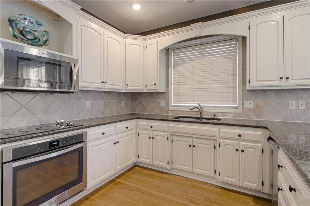 304 NE Hidden Valley Way — photo 12