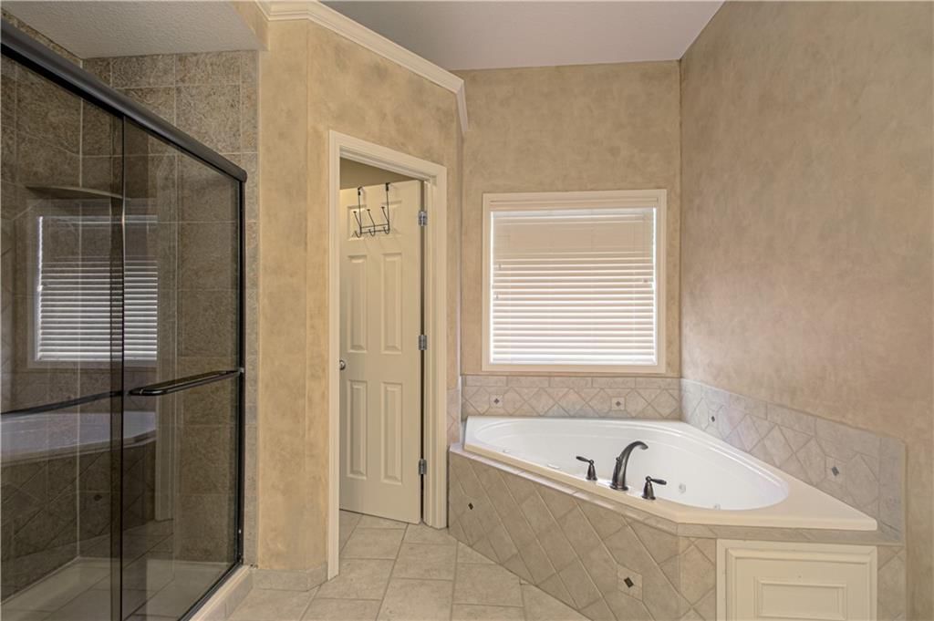 304 NE Hidden Valley Way — photo 17