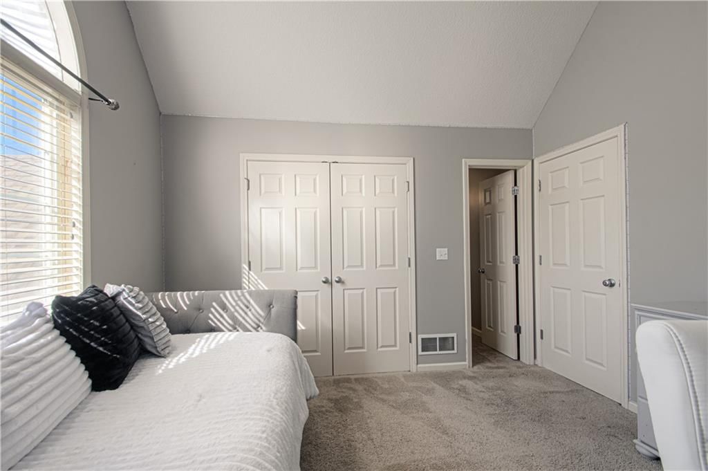 304 NE Hidden Valley Way — photo 22