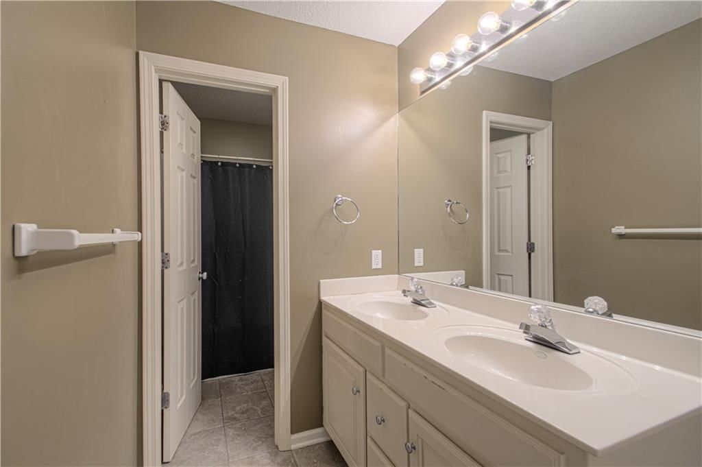 304 NE Hidden Valley Way — photo 26