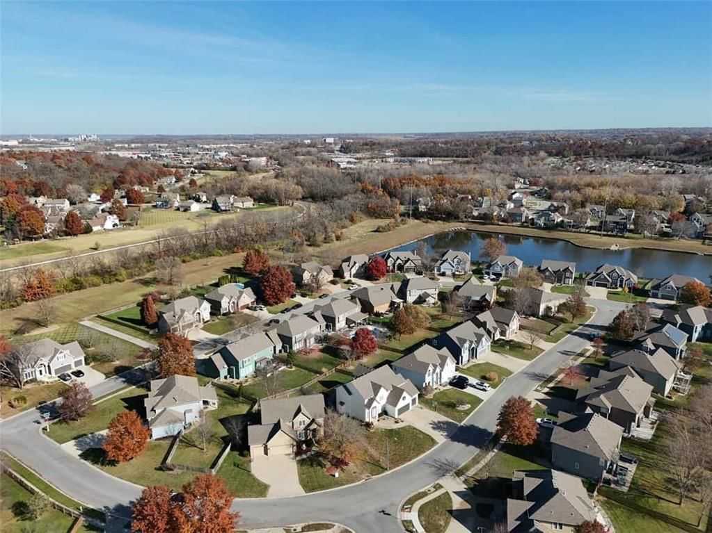 304 NE Hidden Valley Way — photo 38
