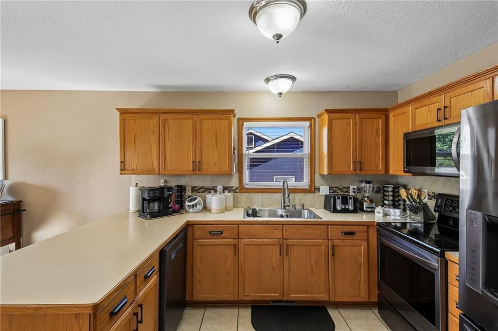 1001 Bluestem Drive — photo 10