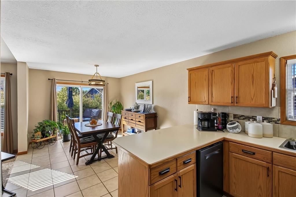 1001 Bluestem Drive — photo 11