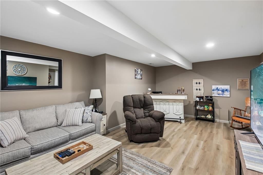 1001 Bluestem Drive — photo 29