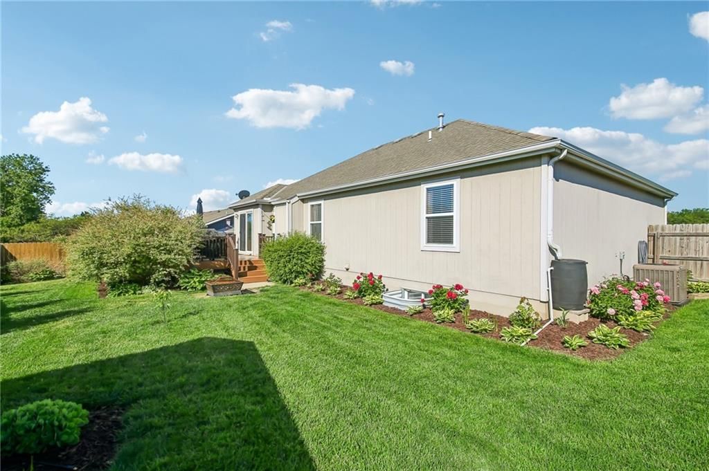 1001 Bluestem Drive — photo 35