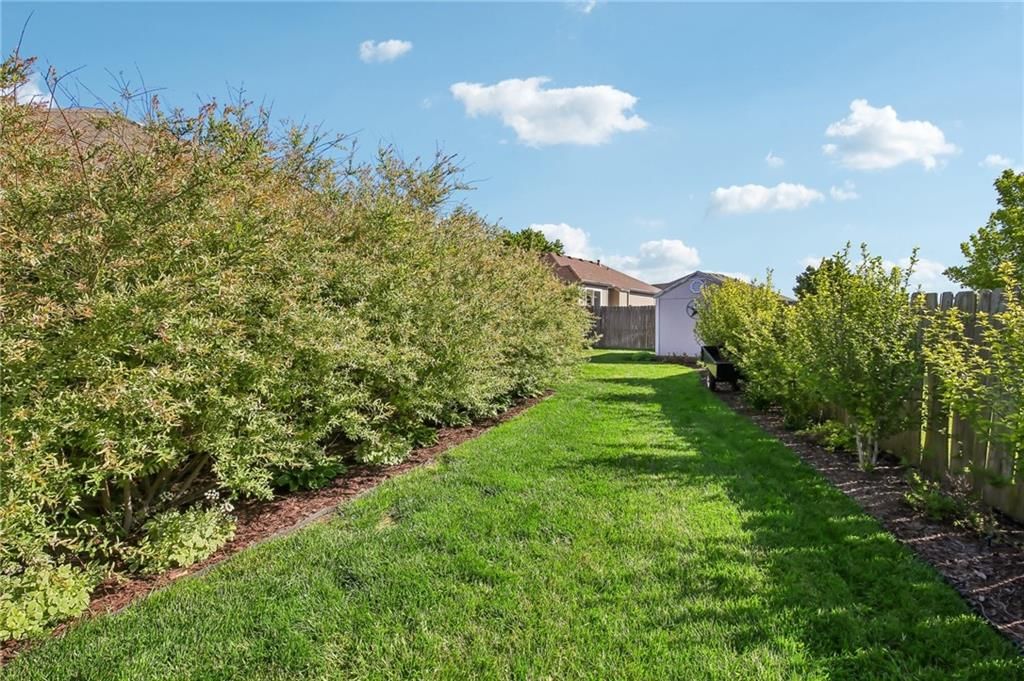 1001 Bluestem Drive — photo 36