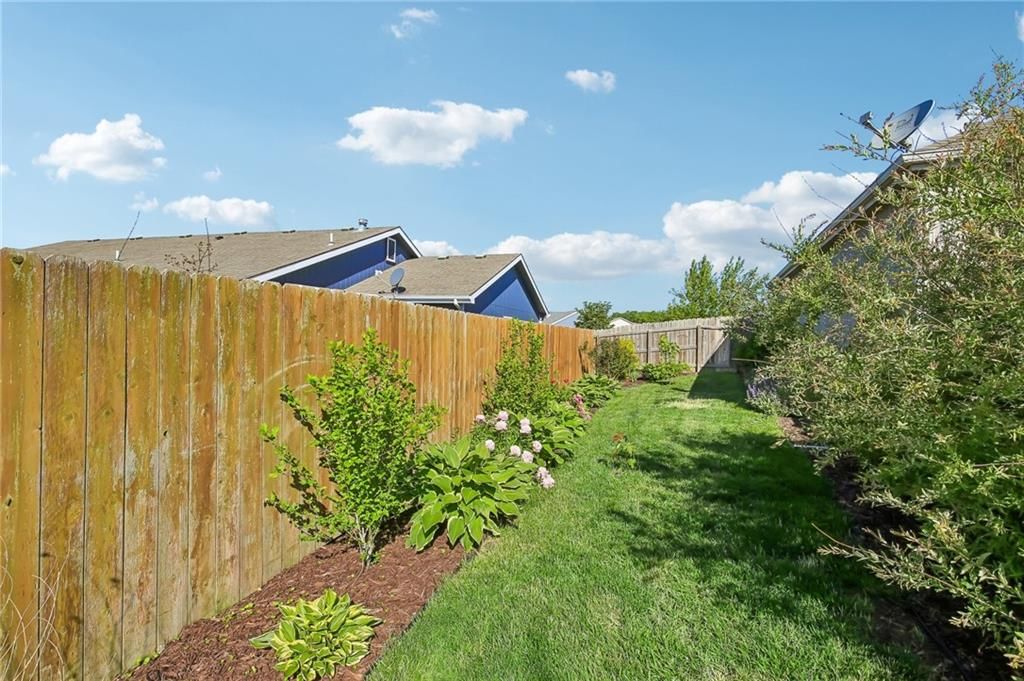 1001 Bluestem Drive — photo 37