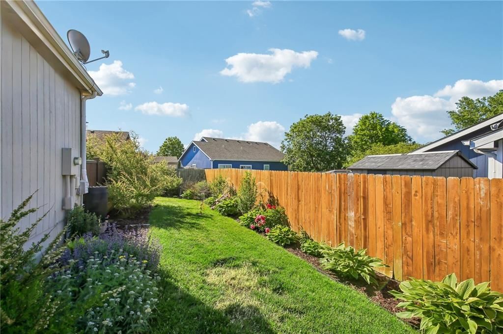 1001 Bluestem Drive — photo 38