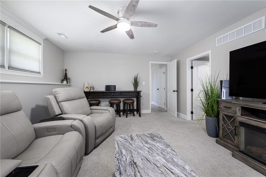412 Fairlane Street — photo 18