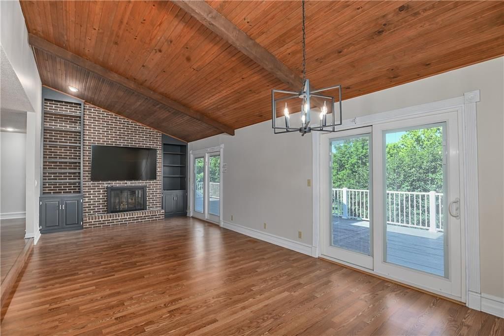 1040 S Wyckford Street — photo 9