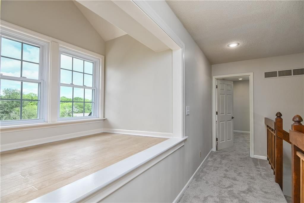 1040 S Wyckford Street — photo 29