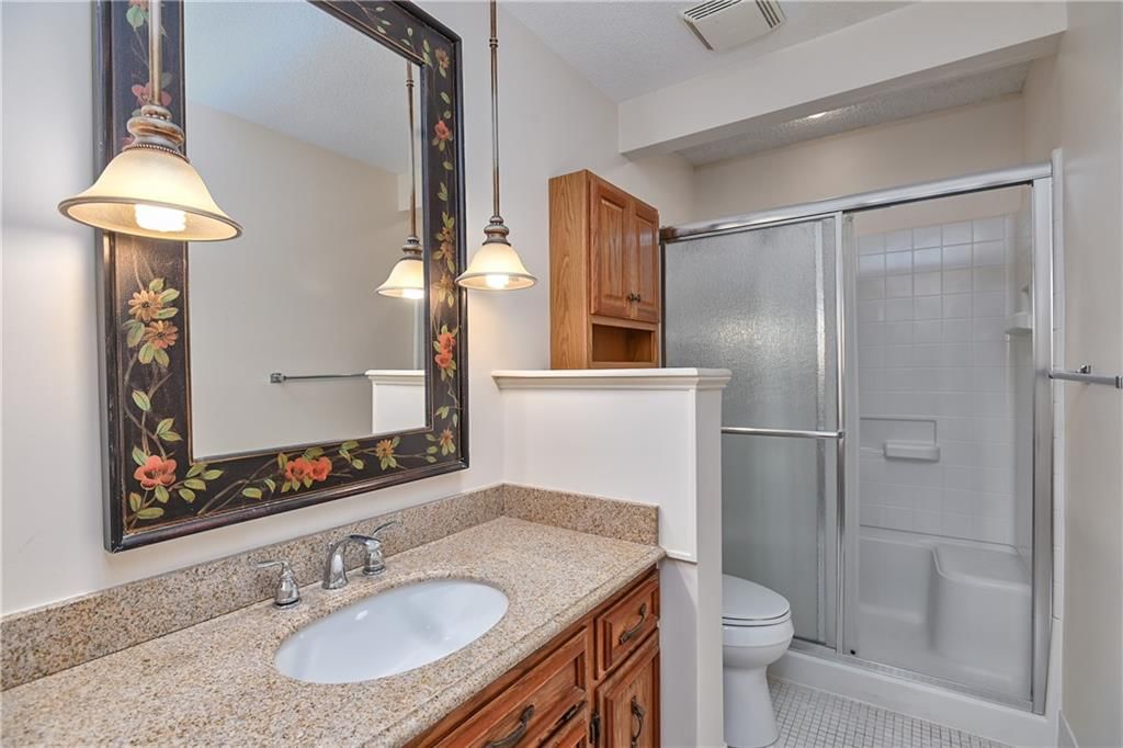 1040 S Wyckford Street — photo 30