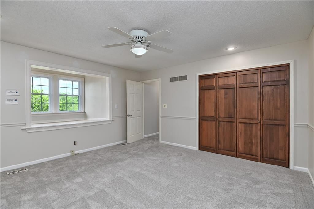 1040 S Wyckford Street — photo 31