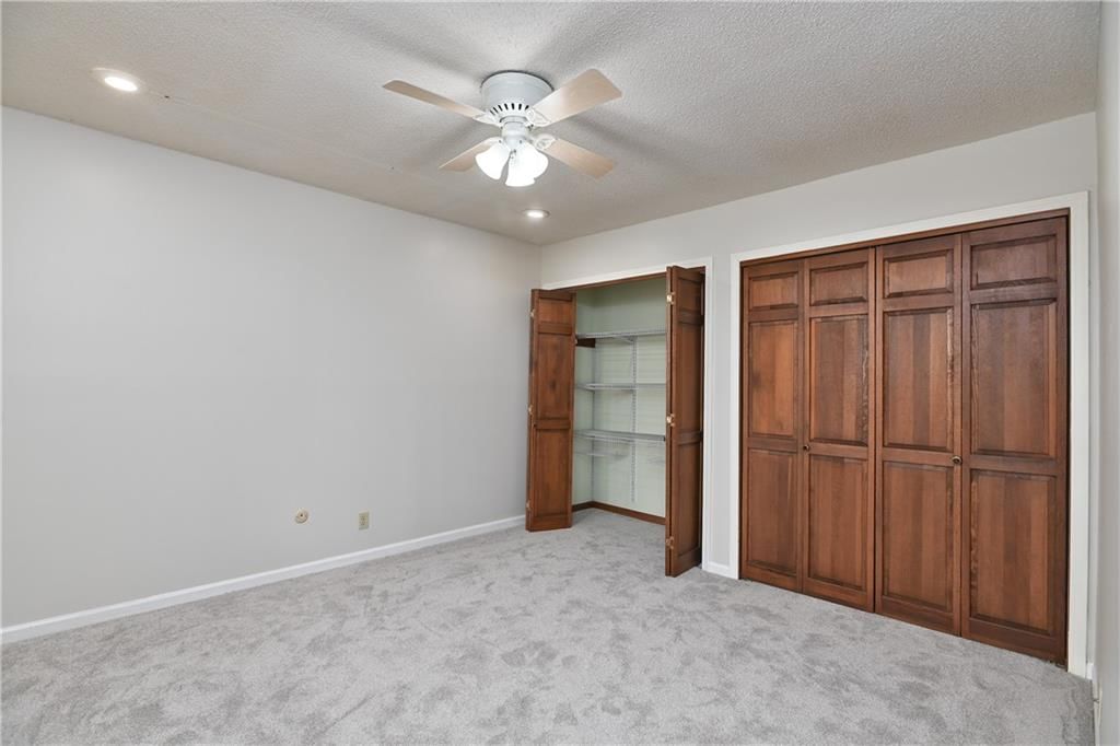 1040 S Wyckford Street — photo 32