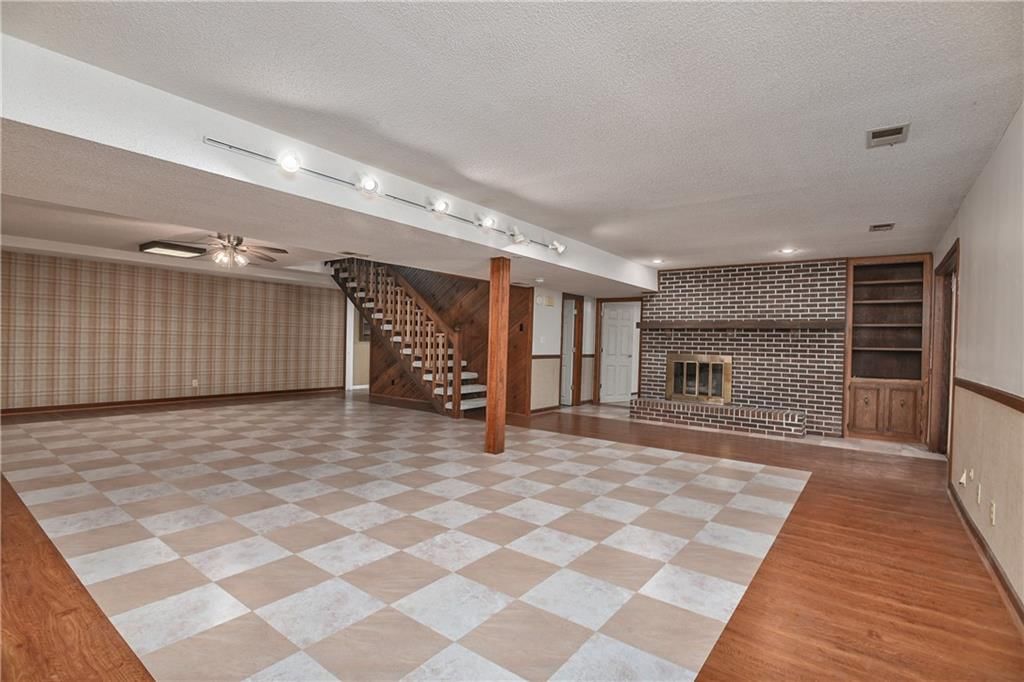 1040 S Wyckford Street — photo 35