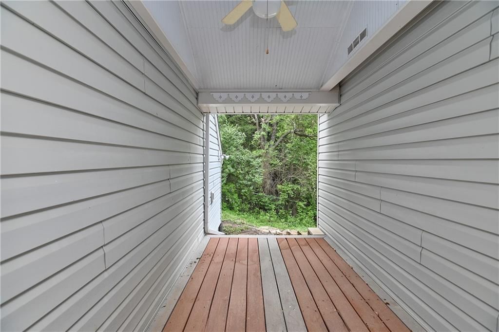 1040 S Wyckford Street — photo 52