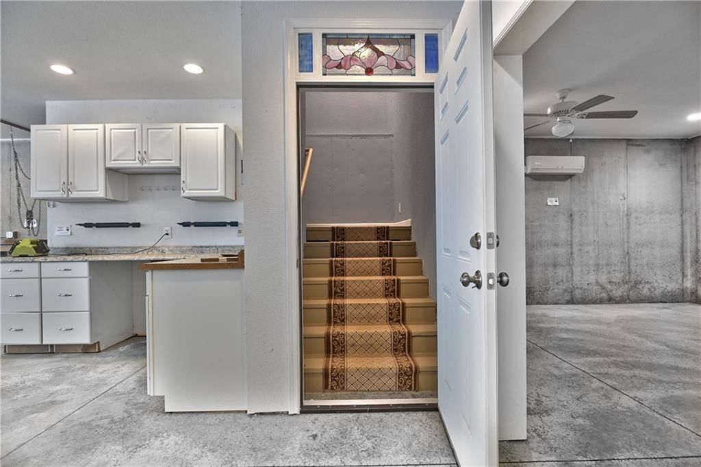 1040 S Wyckford Street — photo 64