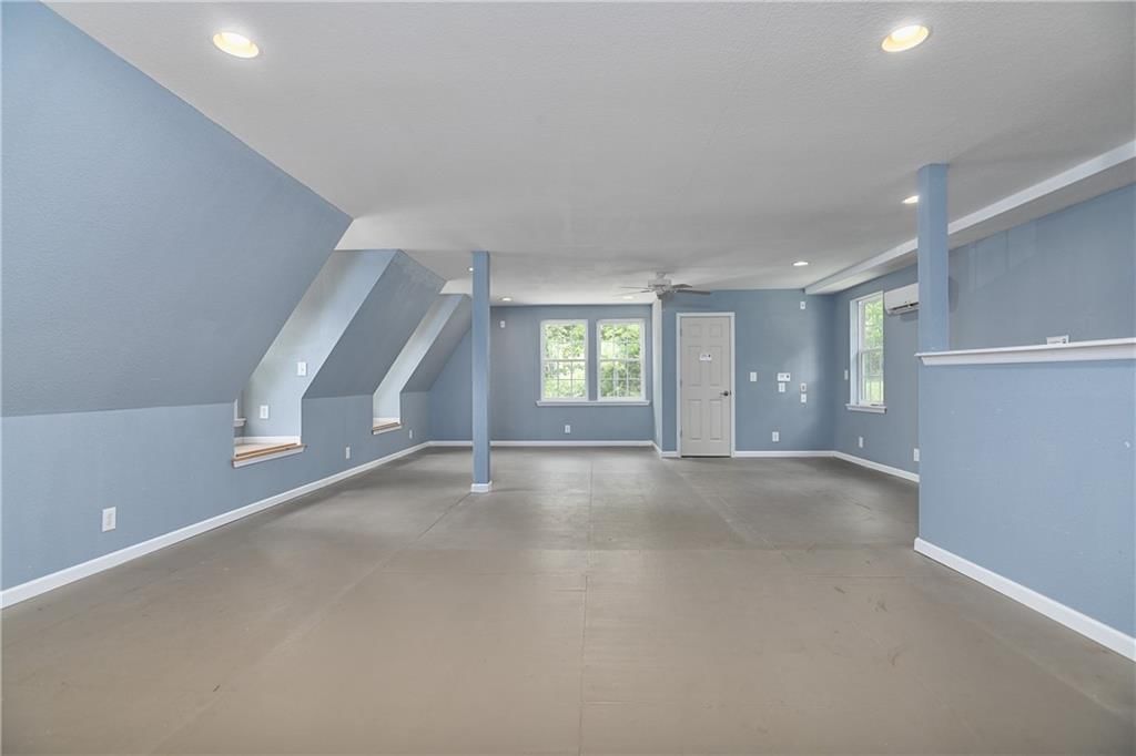1040 S Wyckford Street — photo 67
