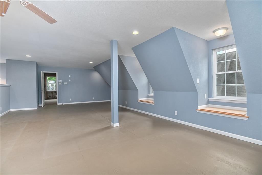 1040 S Wyckford Street — photo 68