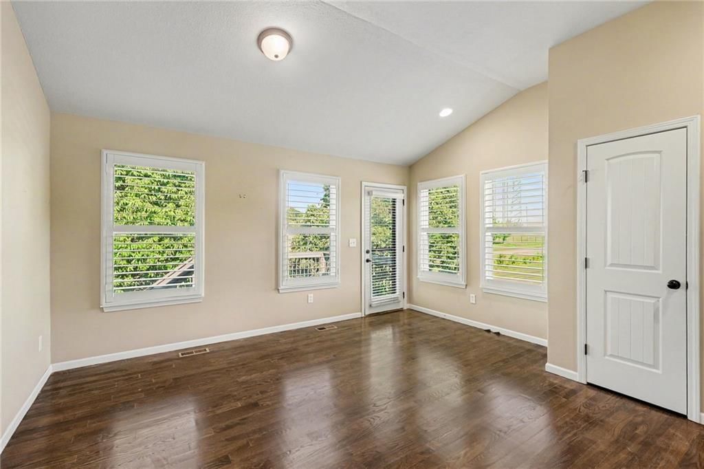 14256 Oakland Court — photo 9