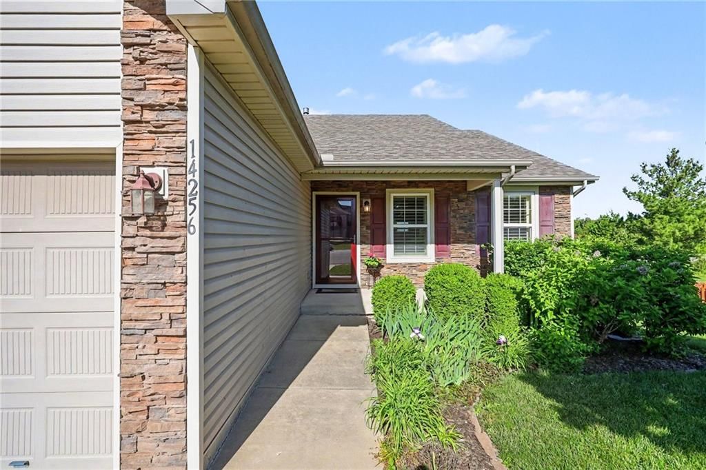 14256 Oakland Court — photo 34