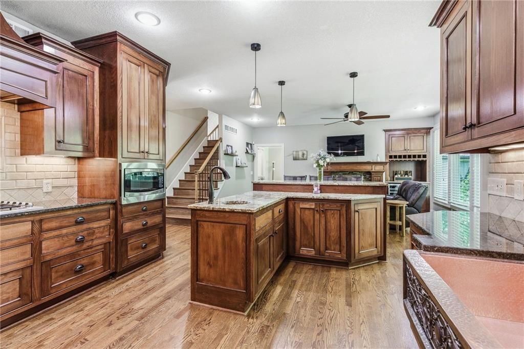 12716 Carter Street — photo 32