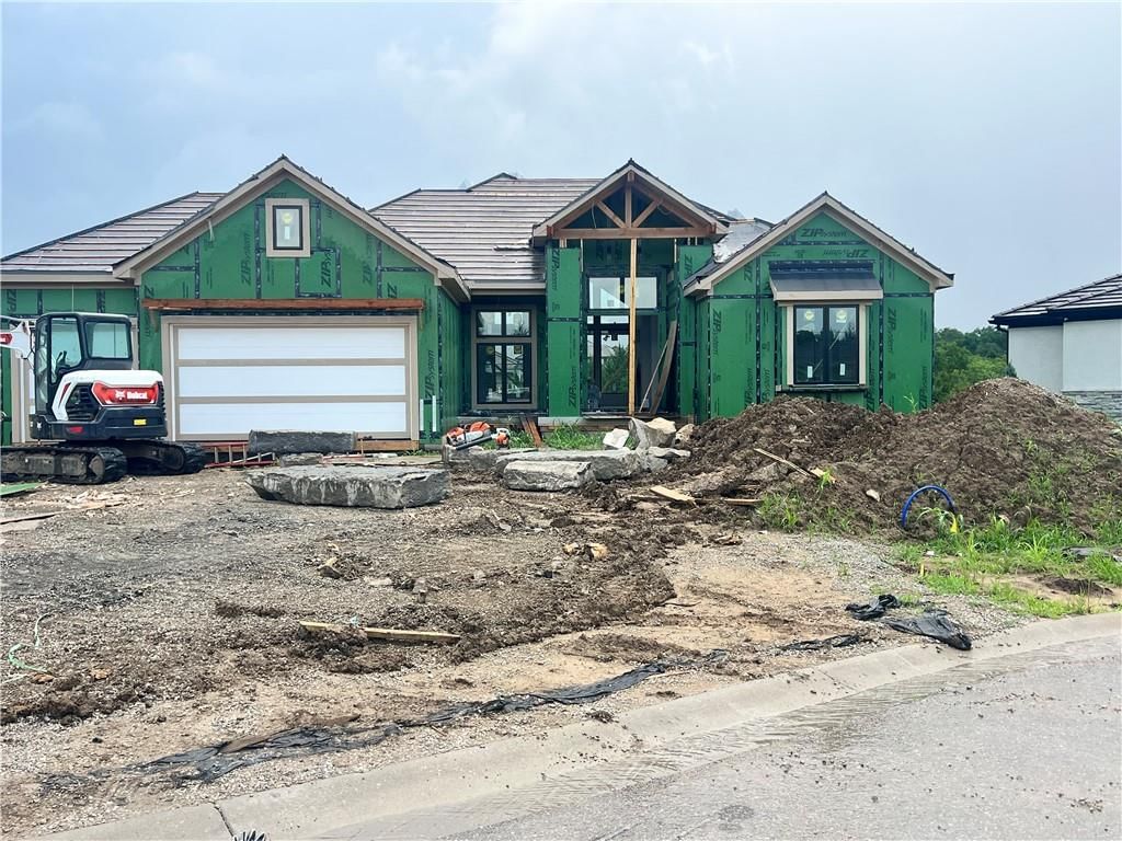 6323 NW 58th Street, Kansas City, MO: listing photo 2