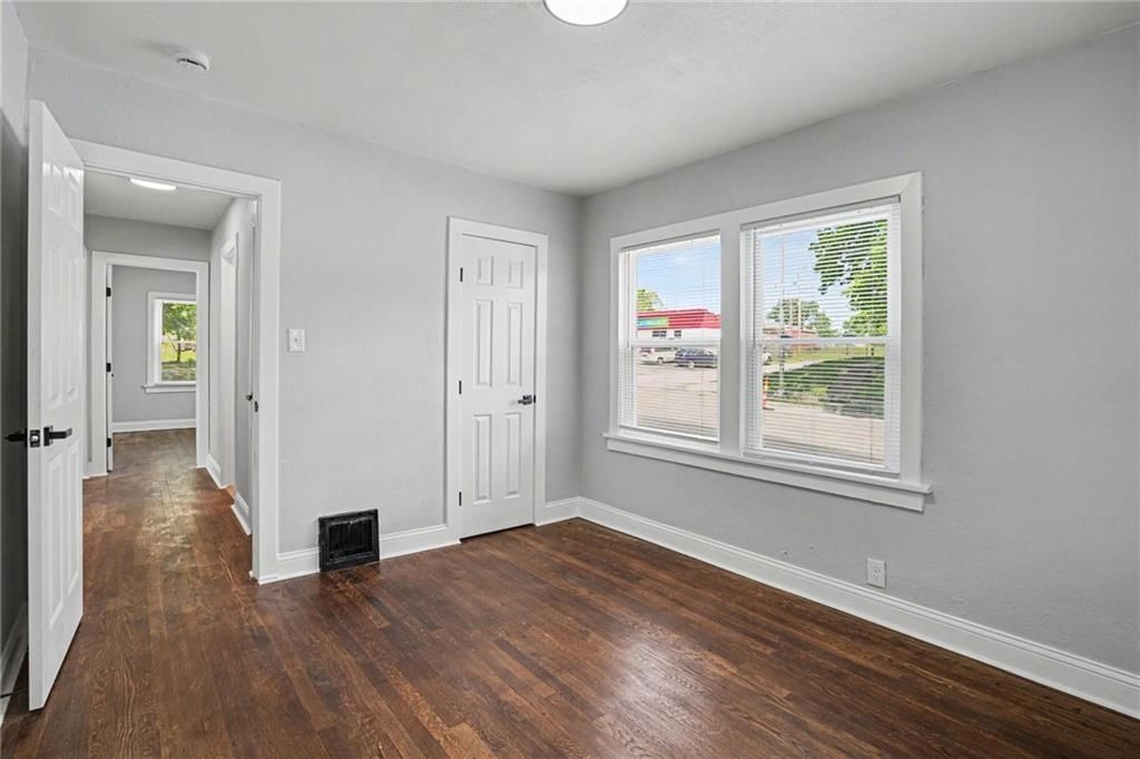 1040 N 25th Street — photo 15